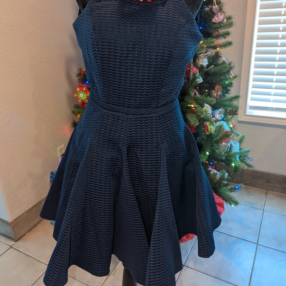 Macduggal - Picture 3 of 4